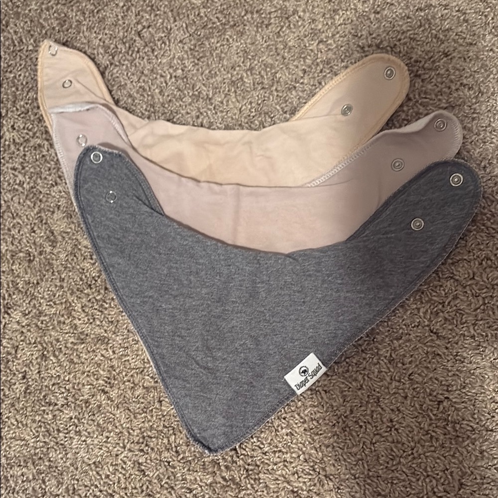 Baby Bandana Bib Set - Gray and Tan